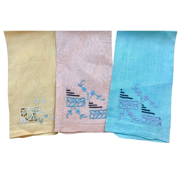 Vintage Embroidered Hand Towels set of 3 in Green Yellow & Orange cut work. - Picture 2 of 10